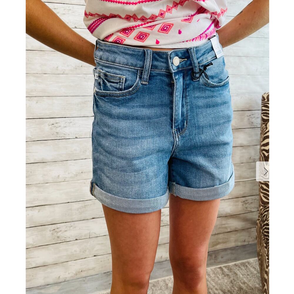 JUDY BLUE High Hi-Rise Cuffed Denim Jean Shorts Large